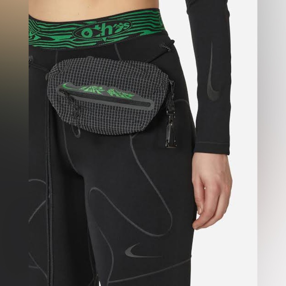 NIKE X OFF-WHITE™ • Leggings with Removable Pouch and Caribiner